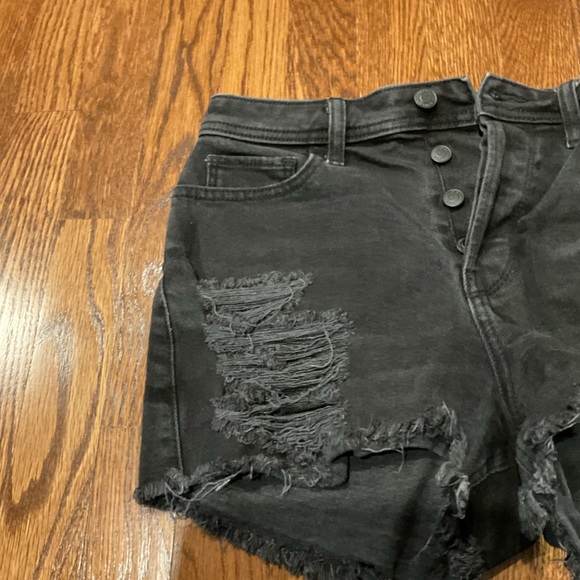 Hollister shorts - Picture 2 of 6